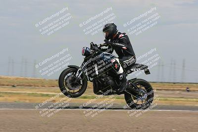 media/Sep-10-2023-Pacific Track Time (Sun) [[44210541ad]]/Group B/1220pm (Wheelie Bump)/